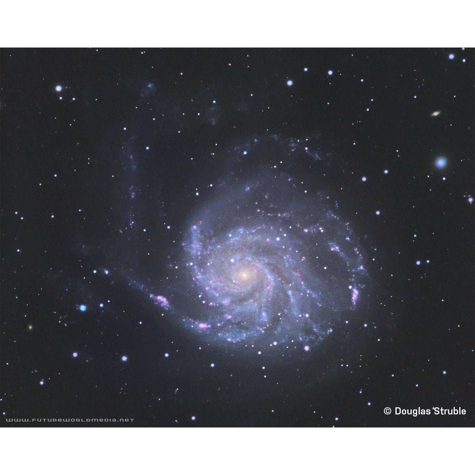 Explore Scientific ED152 Air-Spaced Triplet Telescope in Carbon Fiber